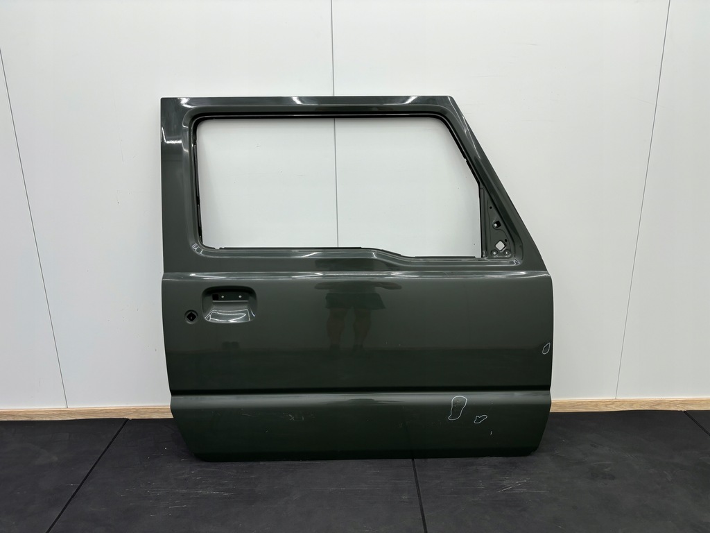 фото №1, Suzuki jimny 2018r-- дверь правое