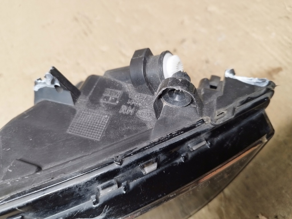 фото №7, Протитуманна фара правий перед seat toledo 6j9941702a