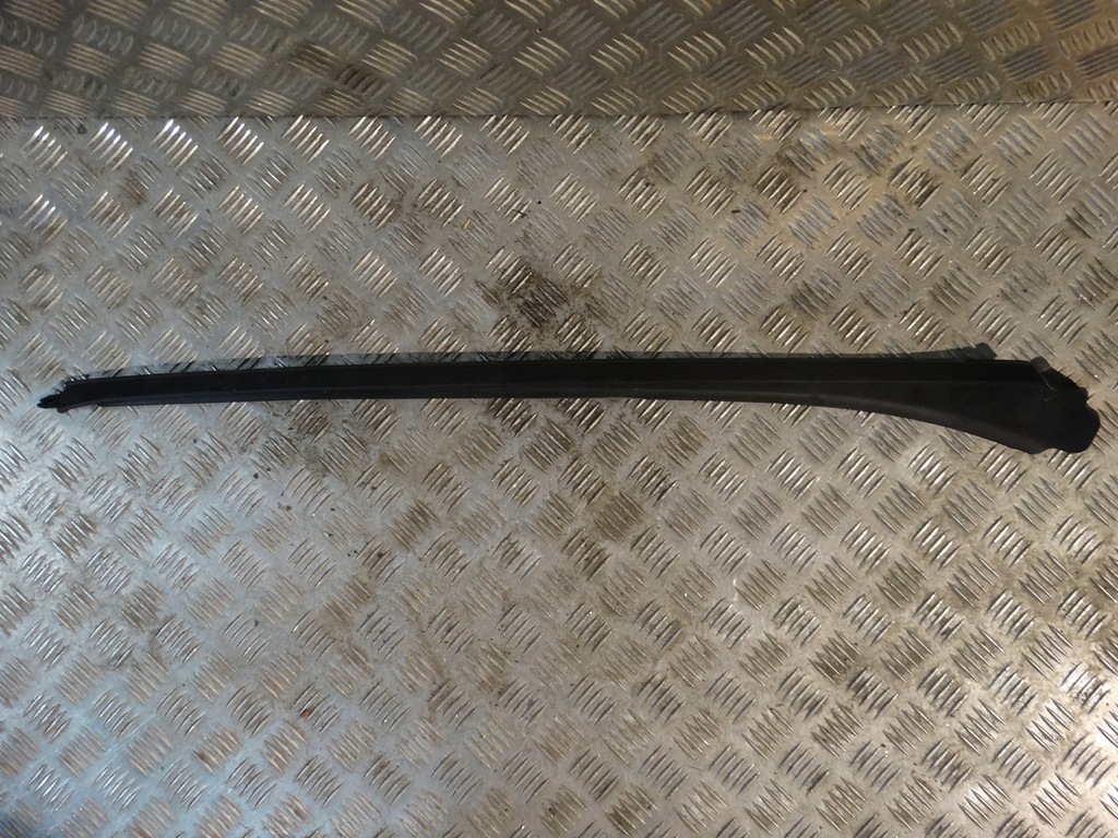 фото №1, Idealna молдинг стекло левая mercedes w206 1