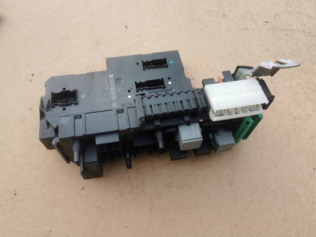 фото №1, Mercedes w204 w212 модуль sam задняя 2129000204