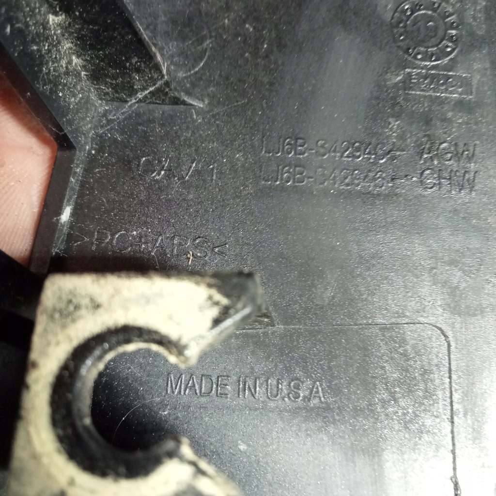 фото №10, Ford escape mk4 20- заглушка крышки левая правая usa