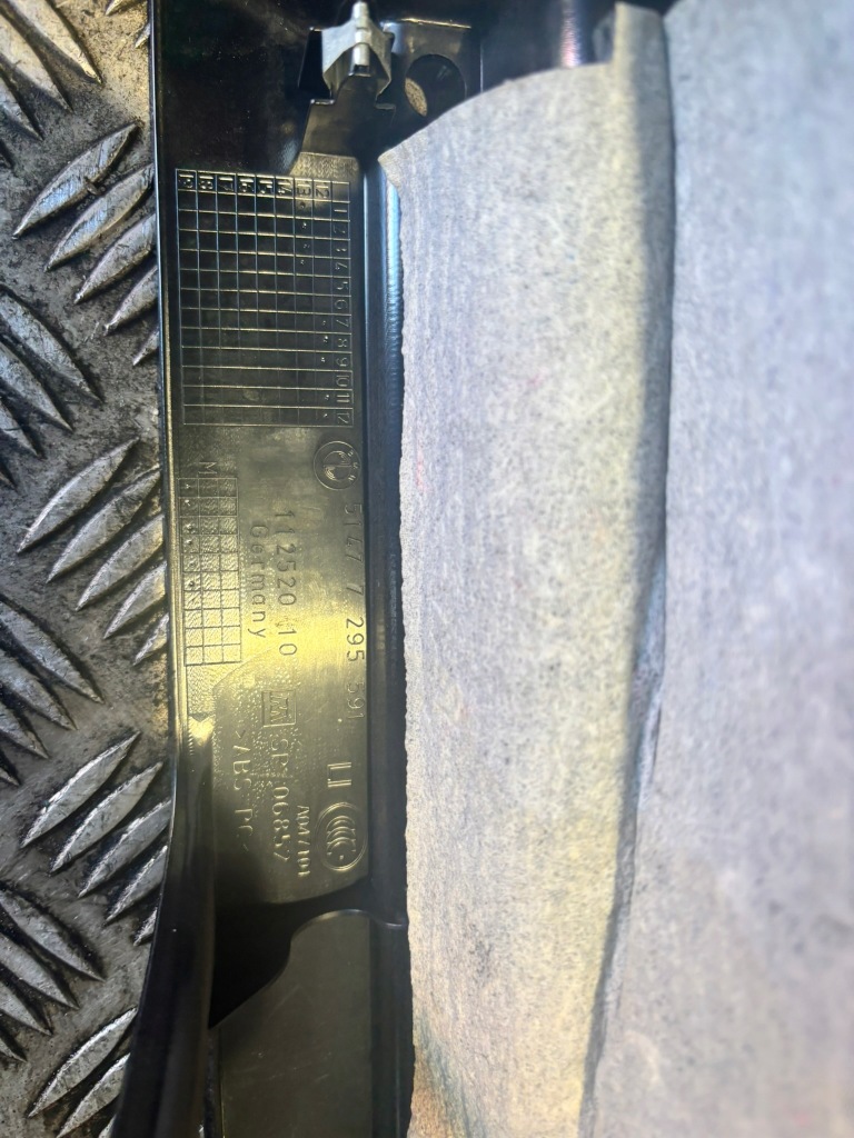 Bmw 3gt f34 обшивка багажника 51477295591 Зі Шроту