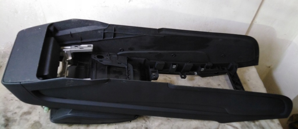 фото №10, Audi q7 4l подлокотник туннель средний 06r eur