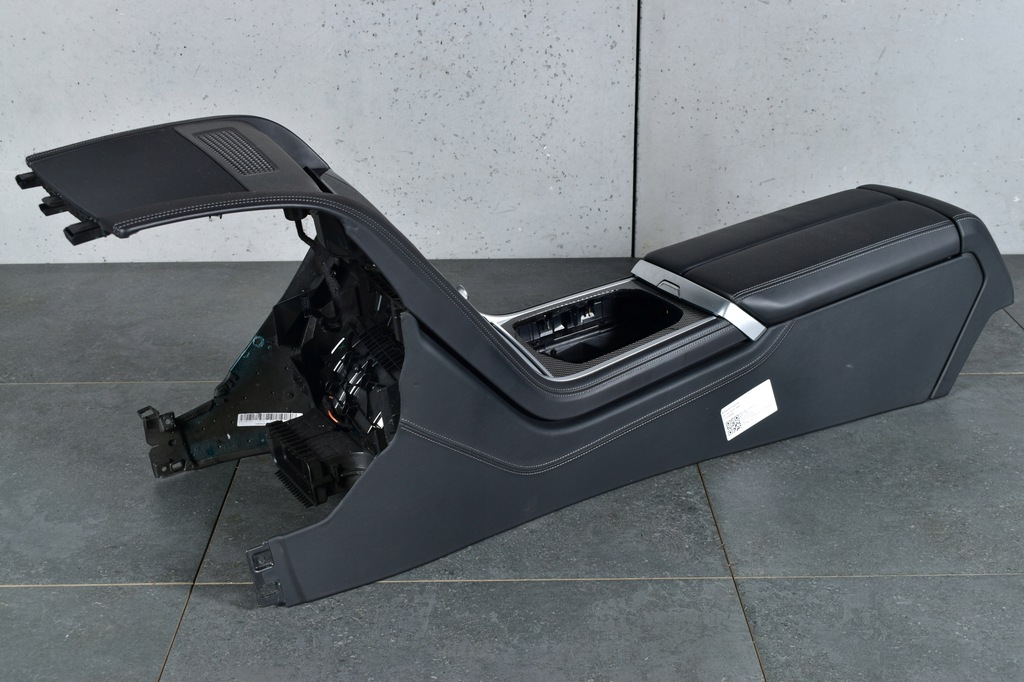 фото №11, Bmw m8 f92 g15 сиденья ковшеобразные сиденье салон середина карбон оригинальные