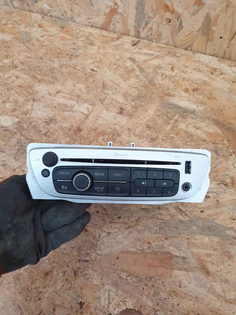 фото №1, Renault megane iii радио mp3 281158023r