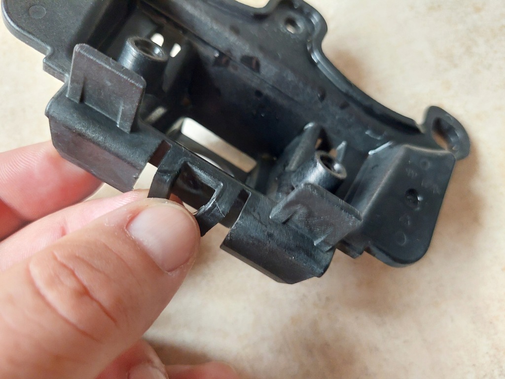 фото №9, Камера перед - кронштейн - audi a6 c8 - 4k0 - 2018