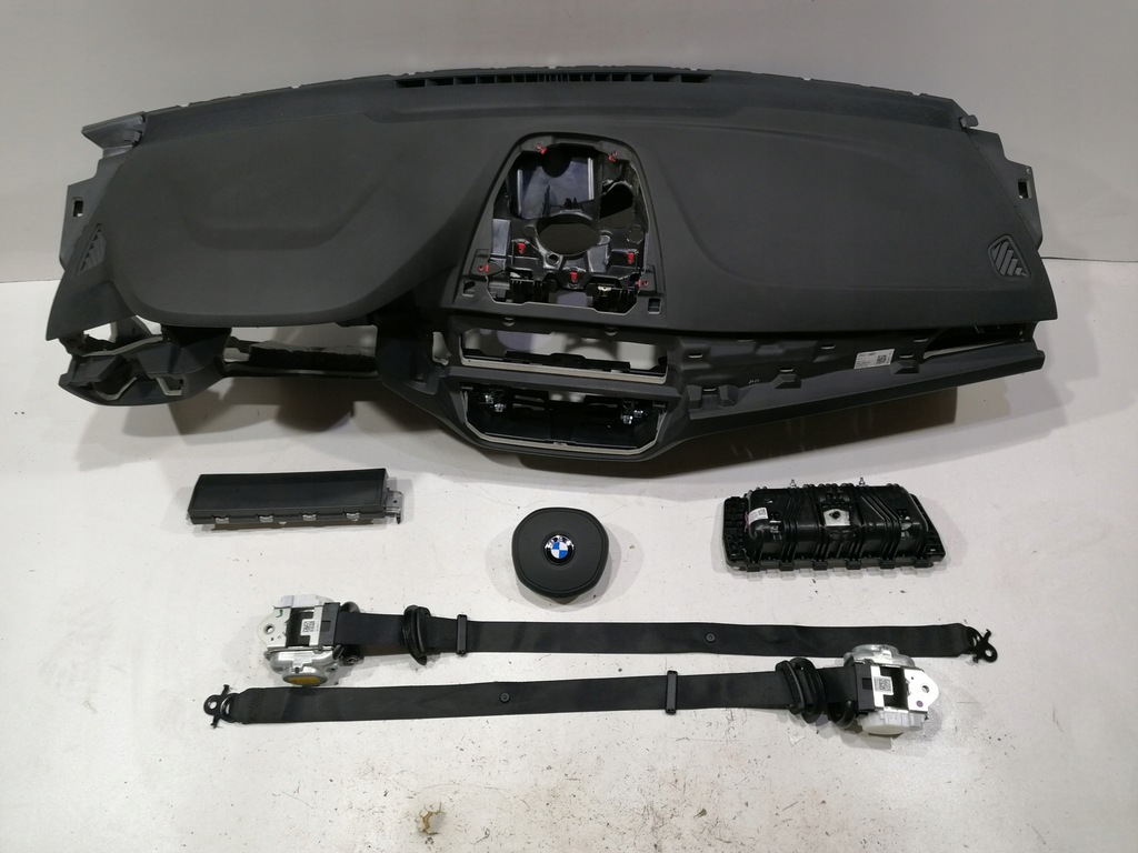 фото №1, Bmw 6 g32 приборная панель консоль подушка безопасности подушки безопасности ремни