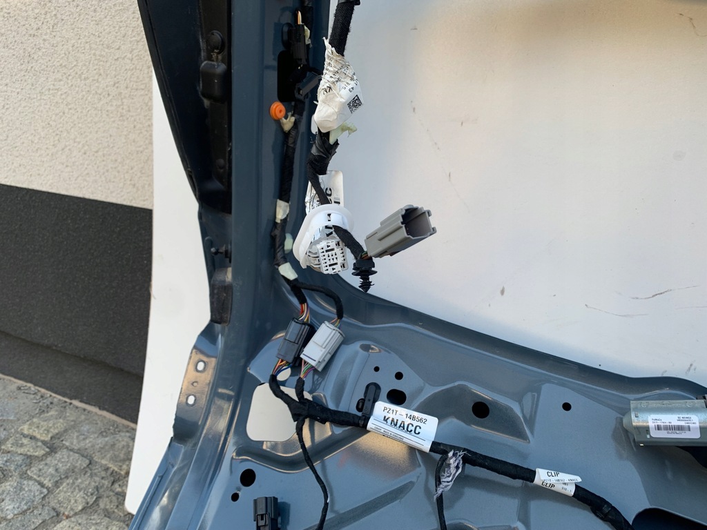 фото №12, Кришка багажника задня задня багажника kuga 24- escape usa 23- lift демонтаж лак k1