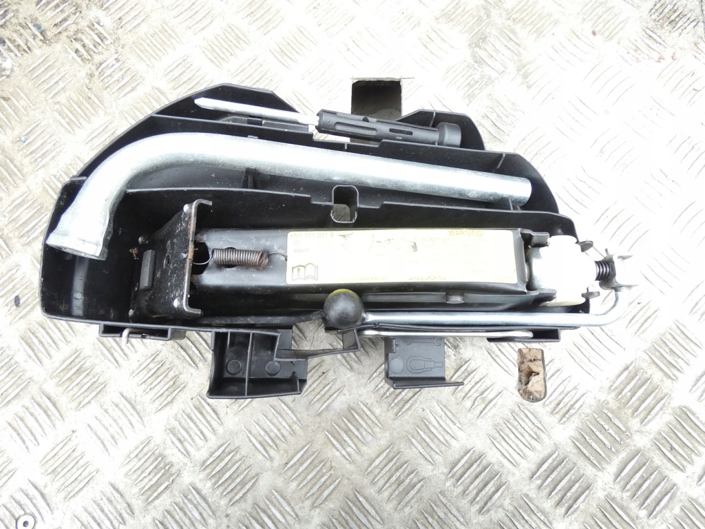 фото №1, Домкрат підйомник вкладиш колеса інструменти vw lupo 98-05 комплект