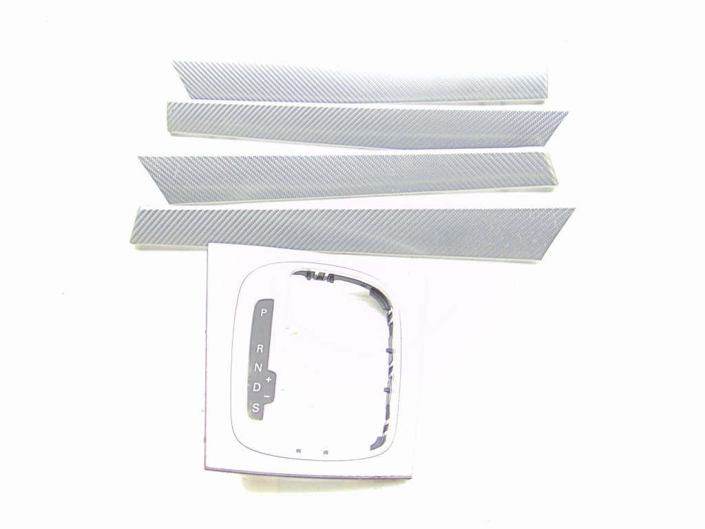 фото №1, Накладки декоры дверь рамка передач audi rs3 8p 5d eu белый карбон 8p4867409