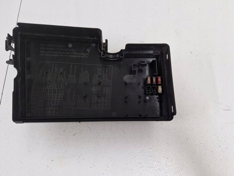 Volvo v40 2 1.6 tdci коробка реле предохранитель аккумулятор 30659046 с Разборки