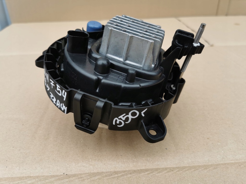 фото №9, Mini clubman f54 lift 19- противотуманная фара правый передний 7497768