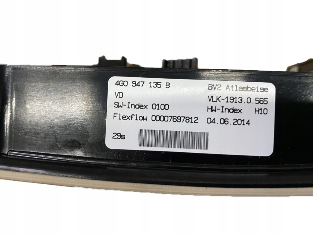 фото №4, Audi a6 a7 4g лампа салона led 4g0947135b
