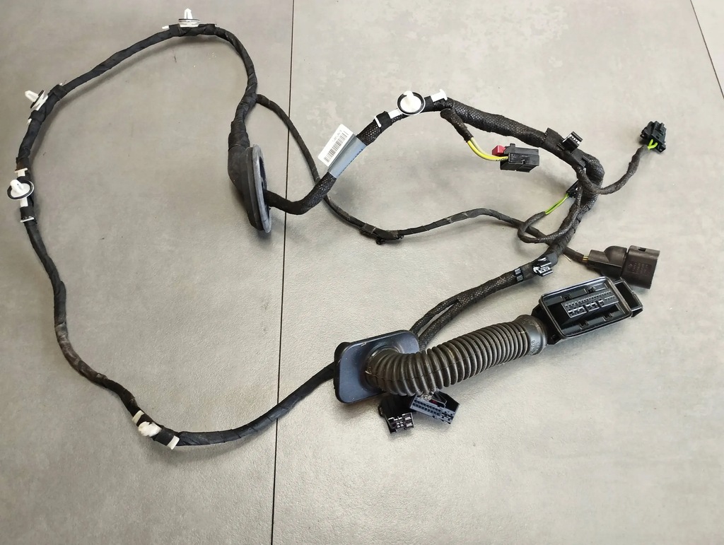 фото №1, Audi q2 джгут двері ліва задня 81a971687j