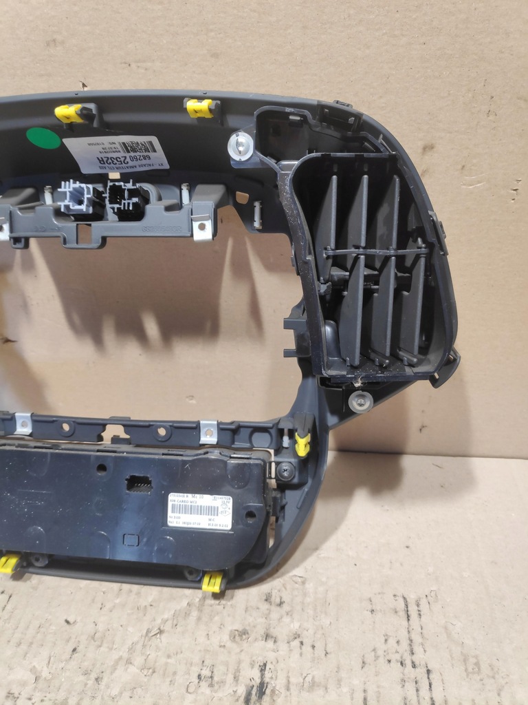 фото №5, Рамка панель защита dekor средний консоли lift renault captur i 682602532r