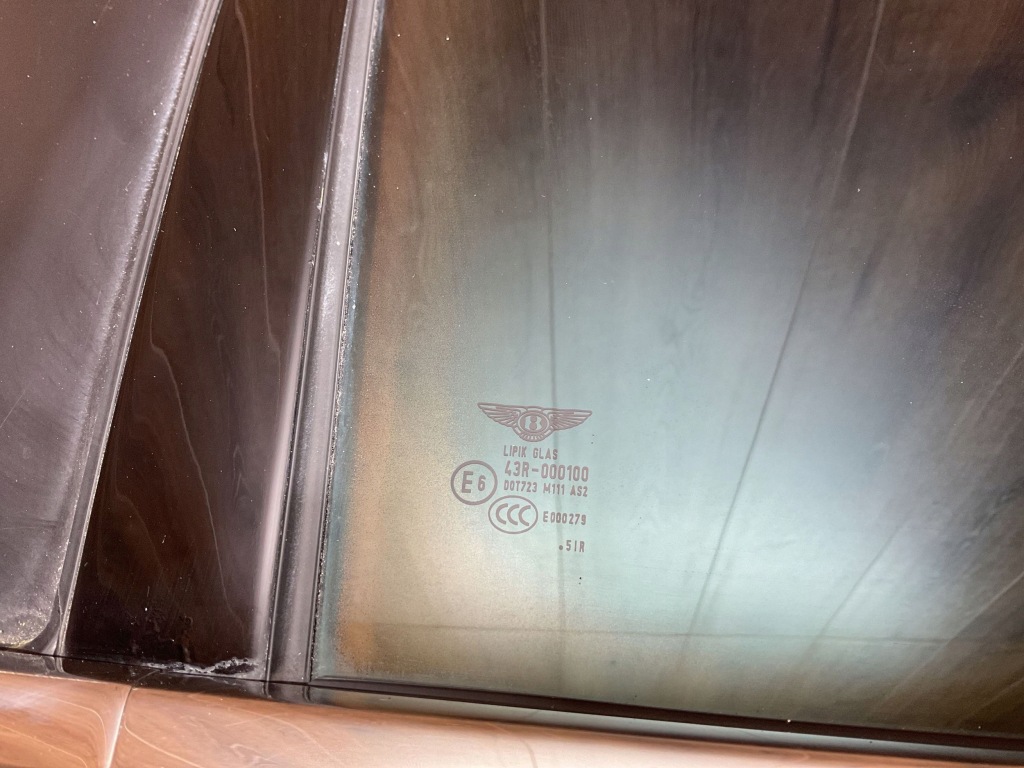 Двері праве правий задній задні bentley continental flying spur Оригінал