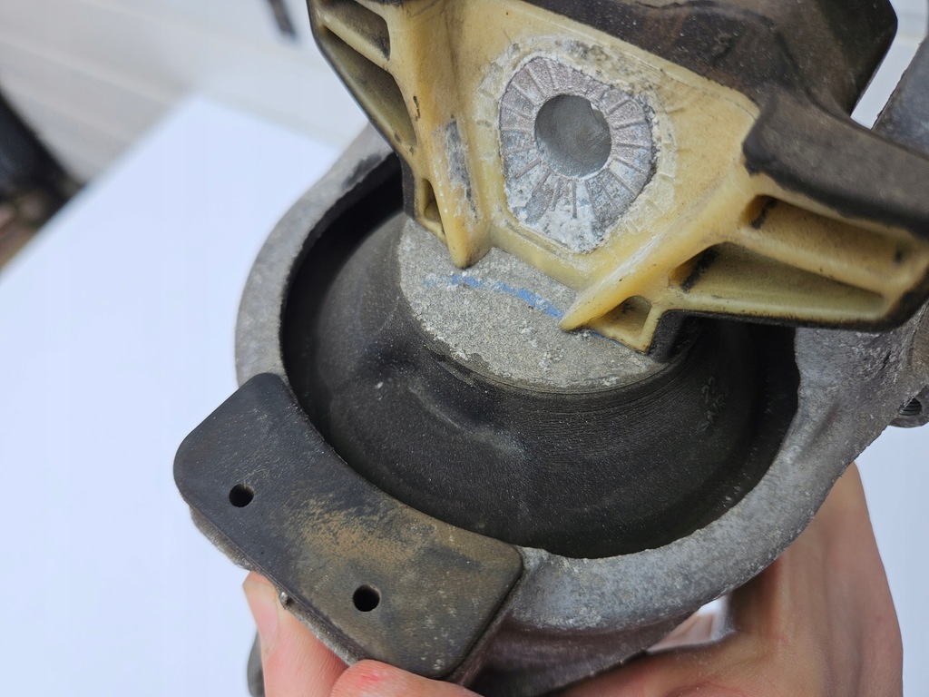 фото №8, Подушка двигателя левая audi a4 b9 a5 8w 2.0t 2.0tfsi 8w0199371bd