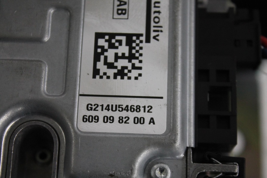 фото №3, Pas натяжитель левый перед mercedes cls c219 04-08