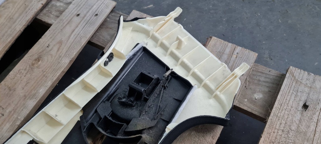 A6 c7 4g рестайлинг  накладка стойка правая правый  перед поперечина sline 4g0867244a Цена