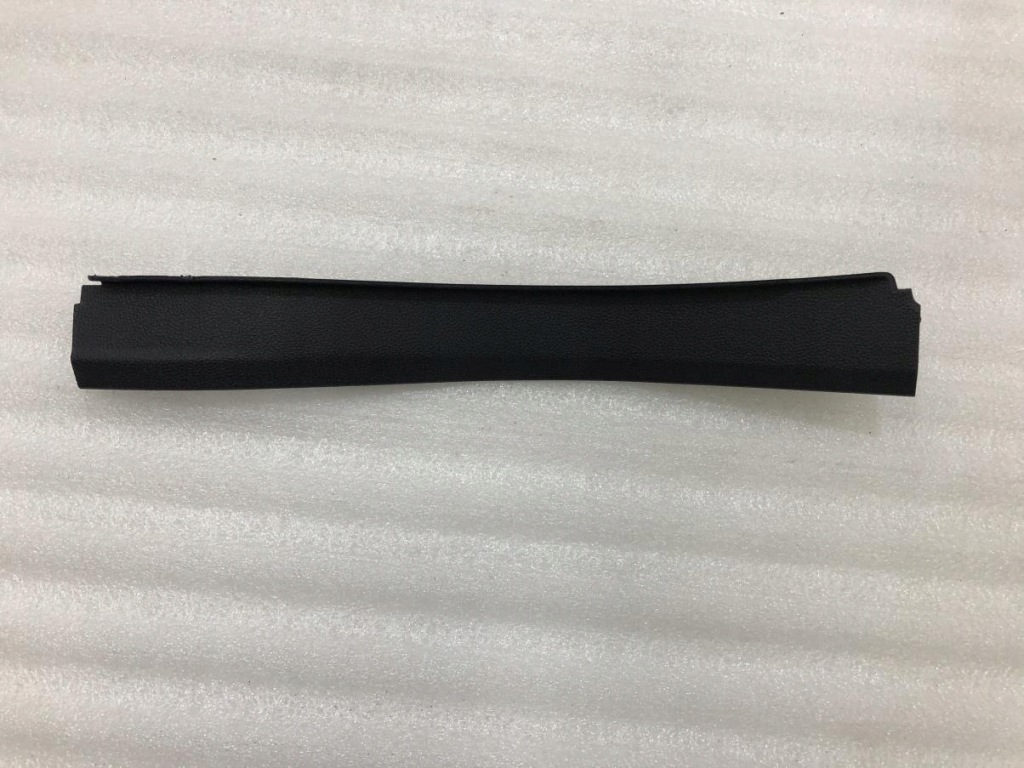 Купити Захист стійка ліва 5ta868223 vw touran iii