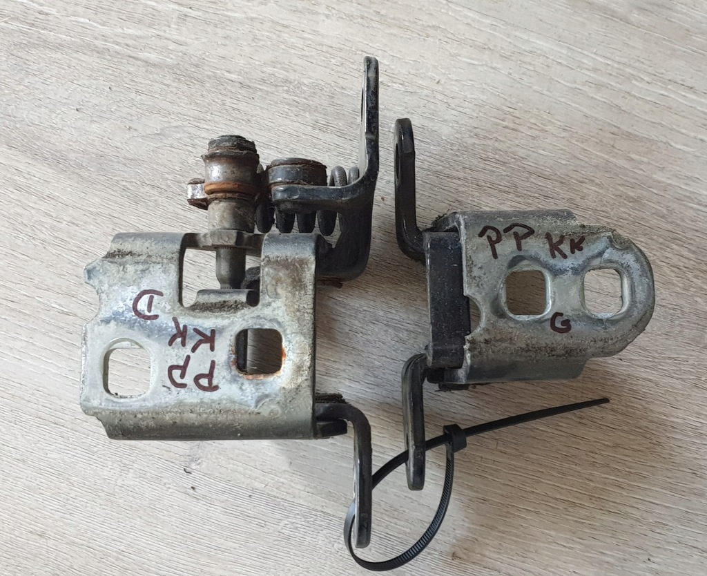 фото №1, Петлі двері jeep cherokee liberty kk перед праве