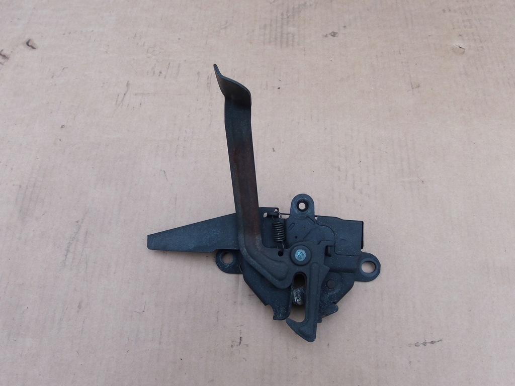 фото №1, Замок капот toyota avensis verso 01-03r 2.0 d4d