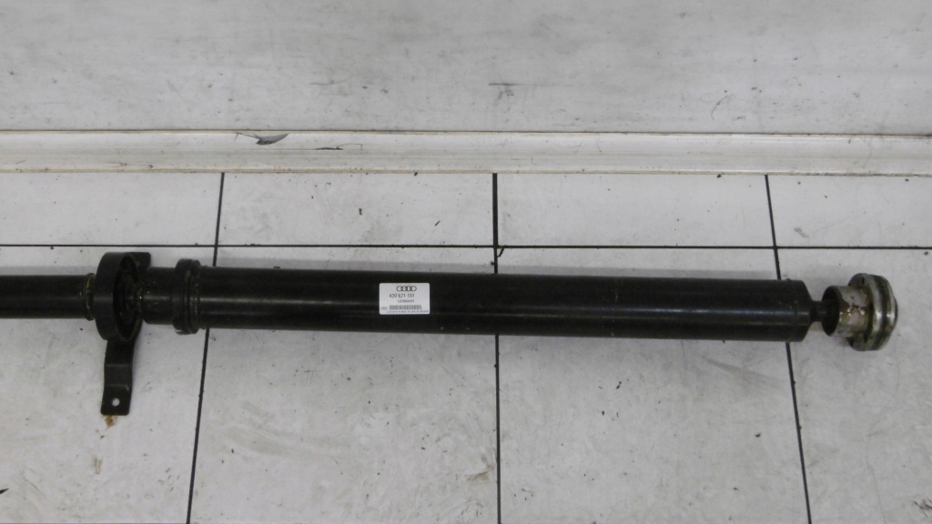 фото №3, Audi r8 420 06- 4.2 fsi оригинальный wał приводной