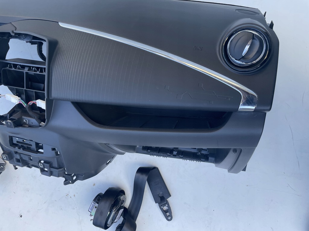 фото №7, Renault zoe панель приладів консоль панель приладів подушки безпеки повітряні подушка безпеки