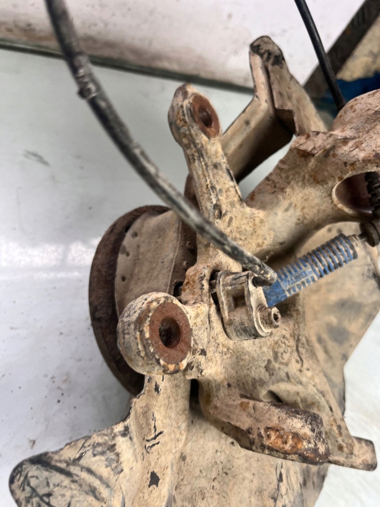 фото №6, Bmw 1 e81 e87 дизель поворотный кулак передняя 62626