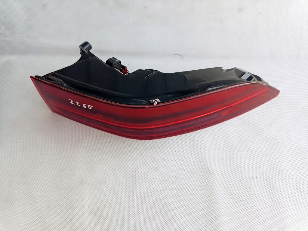 Купить Фара правый задний  jaguar e-pace j9c3-13404-cb