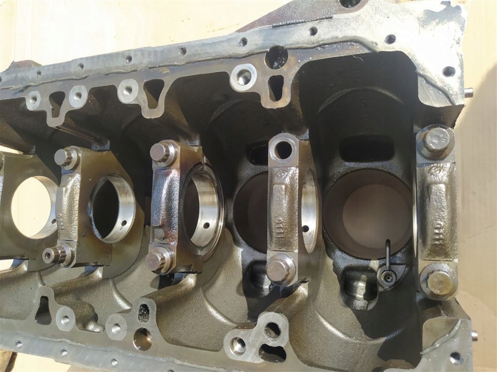 Блок ssangyong rodius korando 2.0 d xdi 6710110501 Недорого