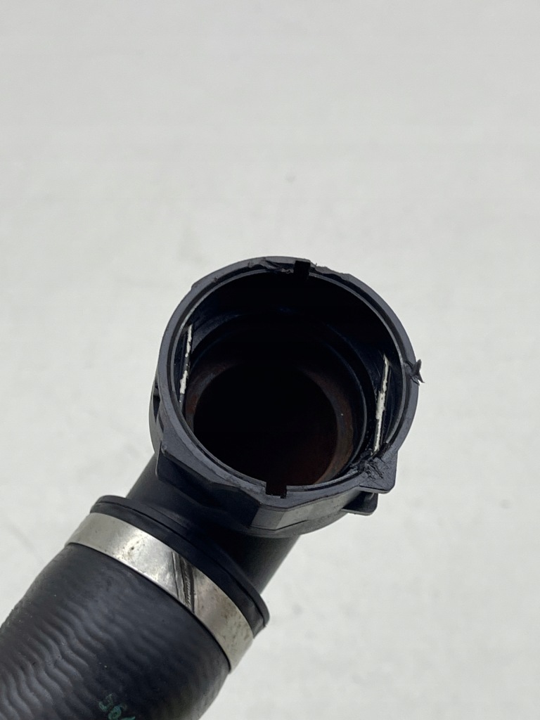 Купить Audi a6 c7 3.0 tdi шланг труба пабтрубок  шланг патрубок радиатора воды