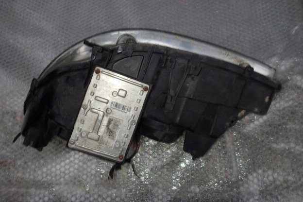 фото №14, Peugeot 607 лампа передня права ліва ксенон europa