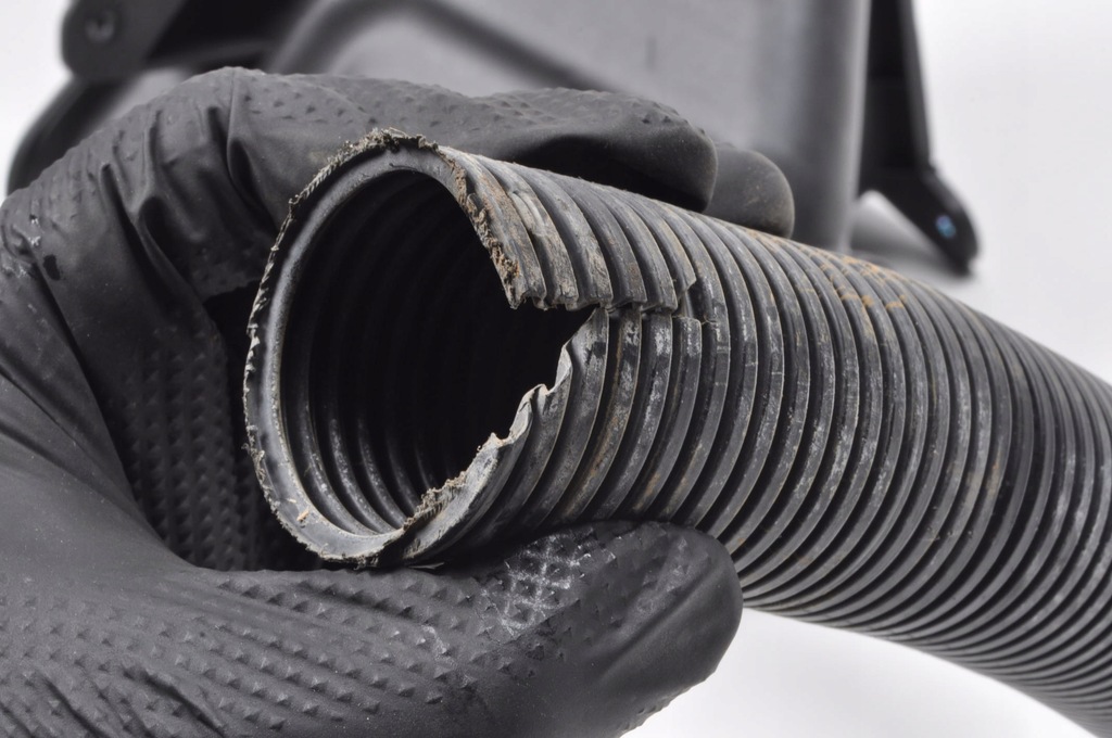 фото №9, Ferrari california 4.3 воздуховод воздуха ловушка 81770000