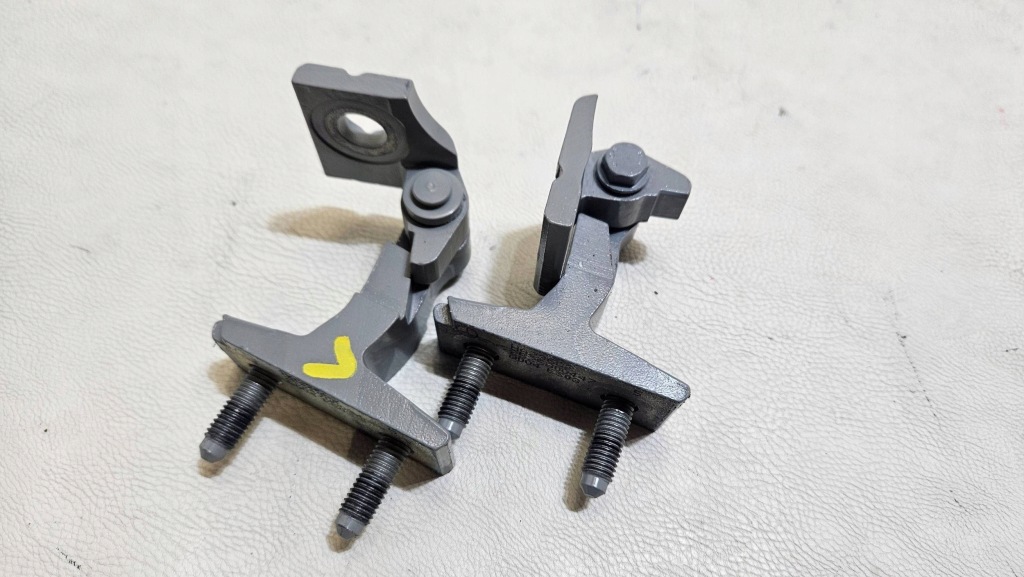 Купити Нове петлі двері перед ліва mercedes cle w236 c236