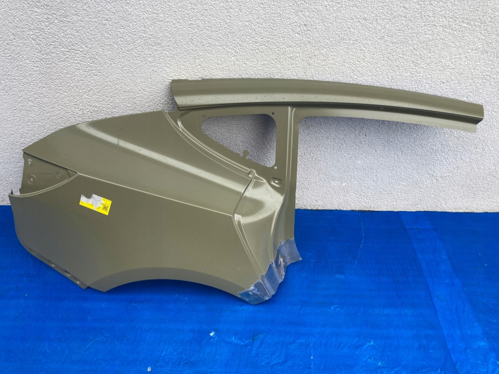 Купить Крыло  правый  задний tesla 3 3