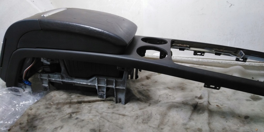 фото №8, Vw phaeton подлокотник туннель средний eu 02r