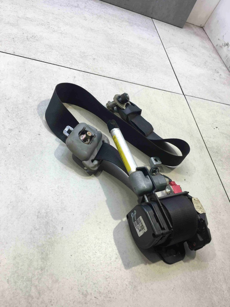 фото №1, Pas безопасности правый перед space star 1.9 did