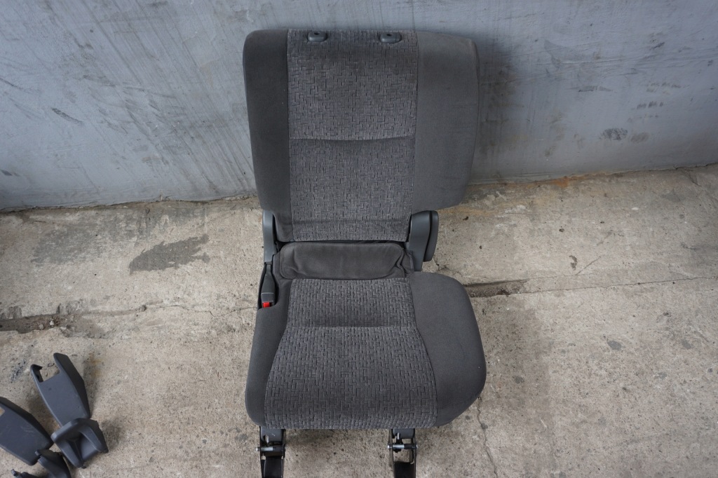 фото №1, Land cruiser 120 заднє сидіння сидіння лівий задня 2-rząd 5d long 03r