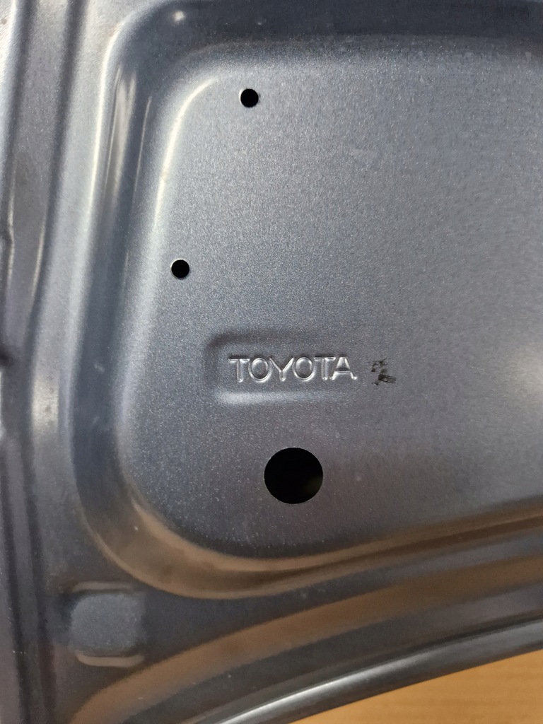 фото №9, Toyota c-hr i 2016- капот