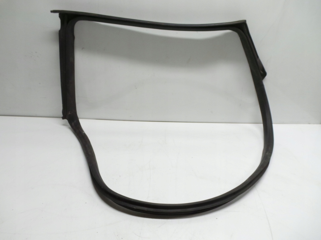 фото №1, Прокладка дверь задняя левая maserati ghibli