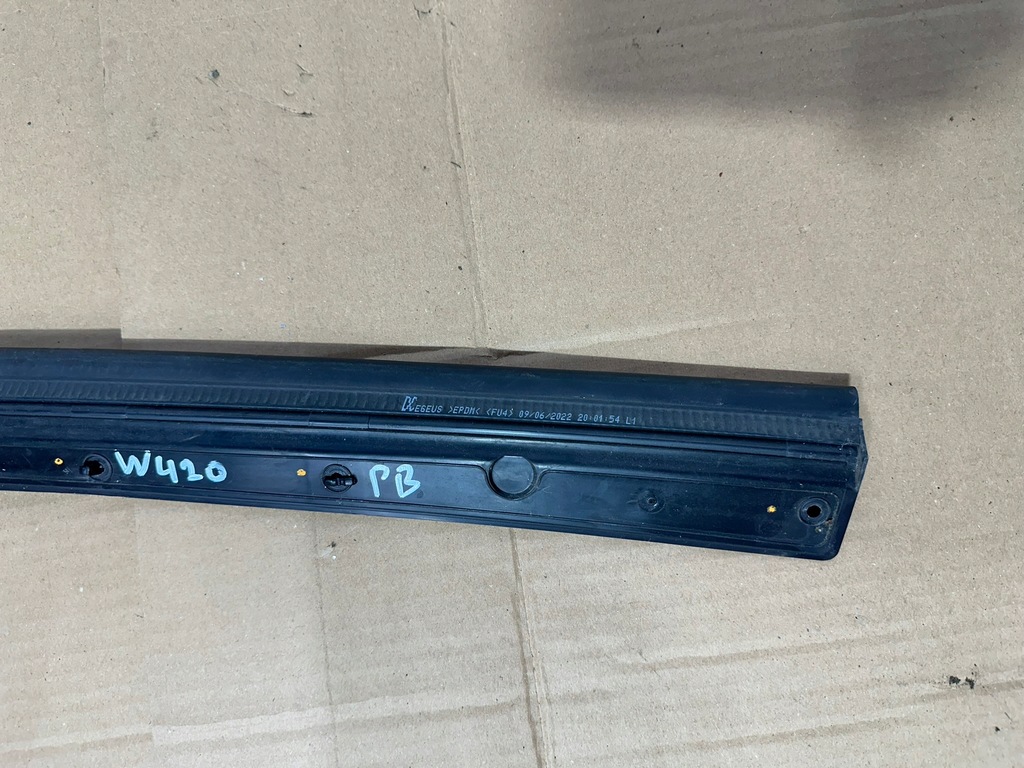 фото №5, Прокладка молдинг двері правий bok, бічна mercedes w420 citan, kangoo iv, 4