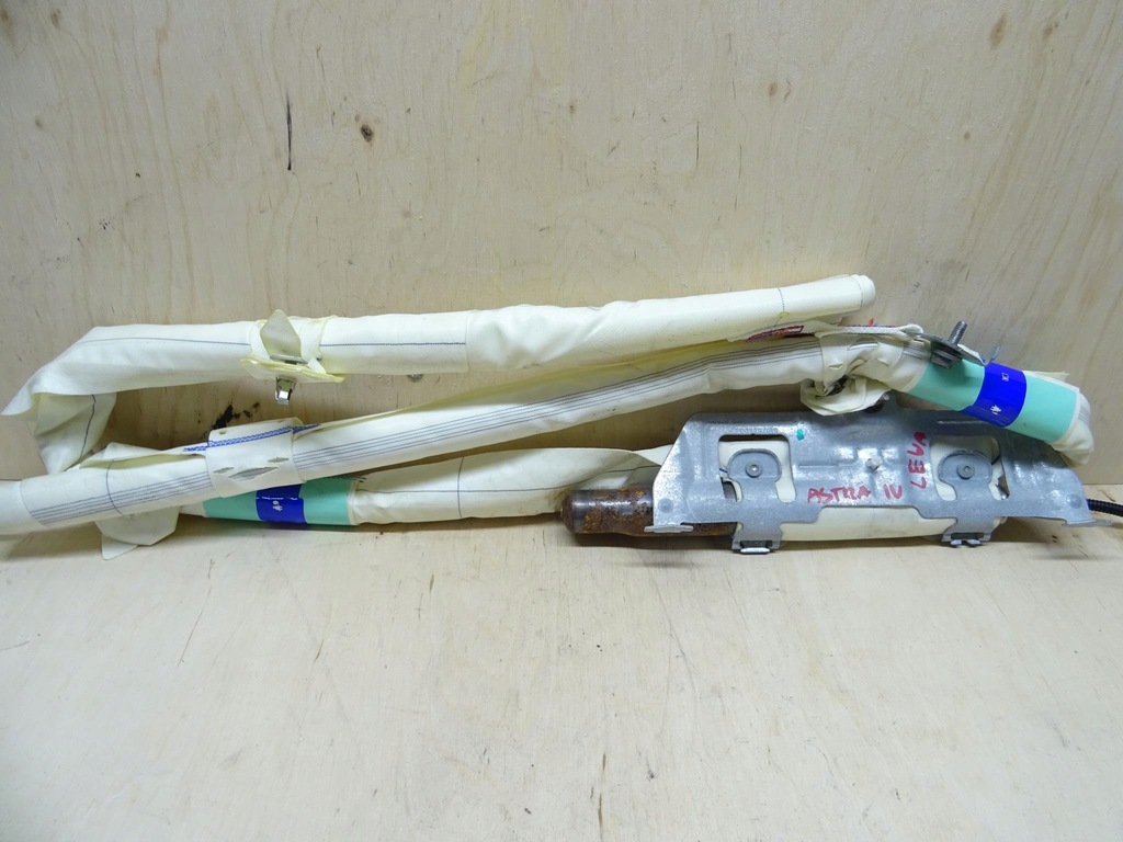 фото №1, Opel astra iv j шторка безопасности левая