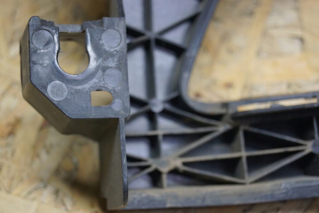 фото №9, Subaru wrx кронштейн кронштейн бампера правый перед