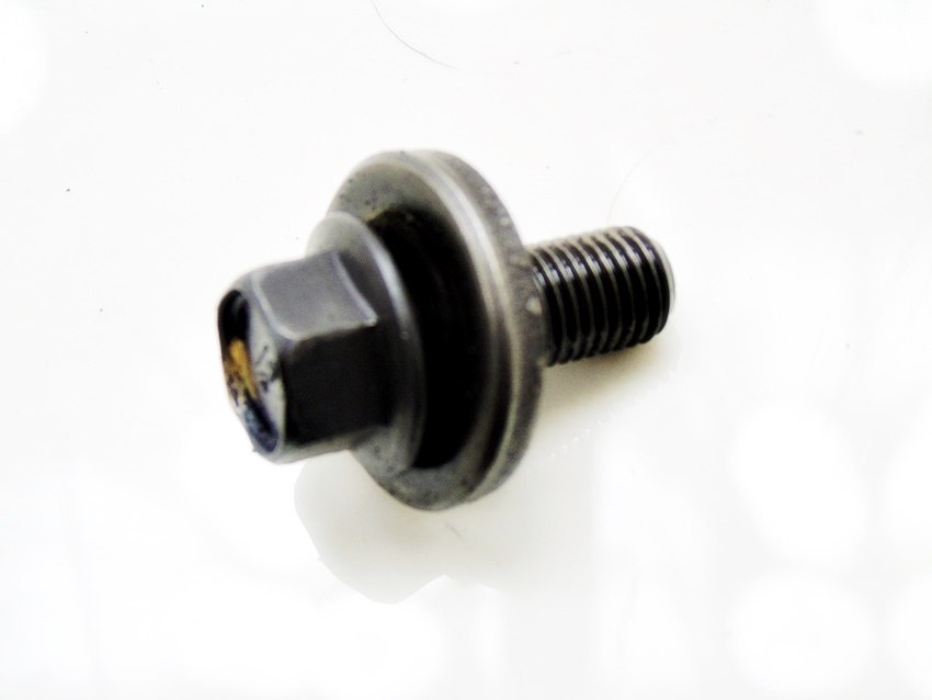 фото №1, Болт вала розподільного валу 2.2 i-ctdi accord vii frv