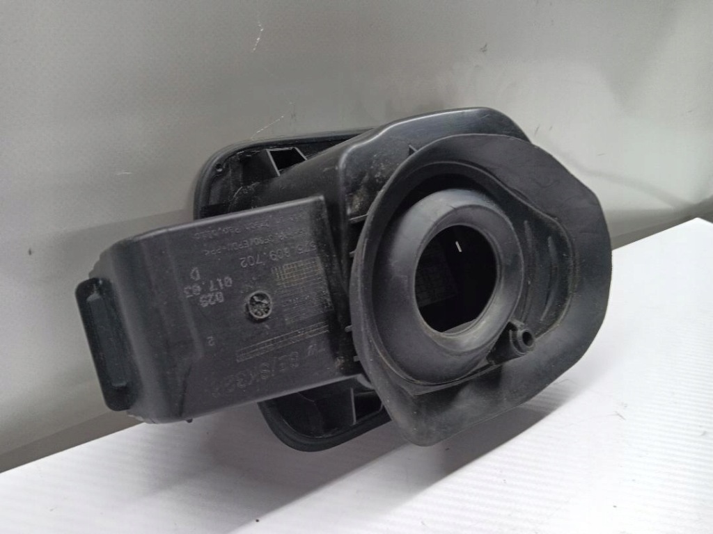 Кришка заливної пального skoda karoq 575809702 в Україні