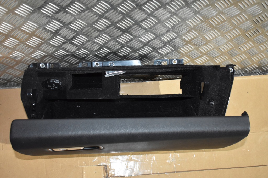 Ідеальний бардачок пасажира porsche panamera 971 1 Недорого