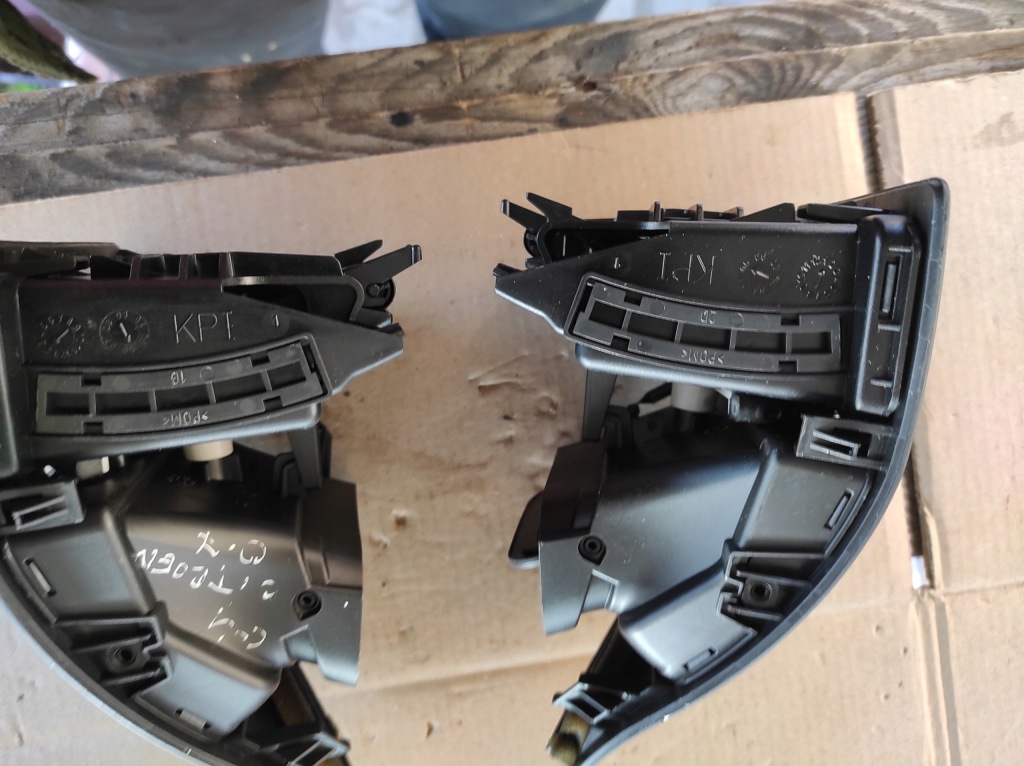 Решітка citroen c4 права 9646337977 Зі Шроту