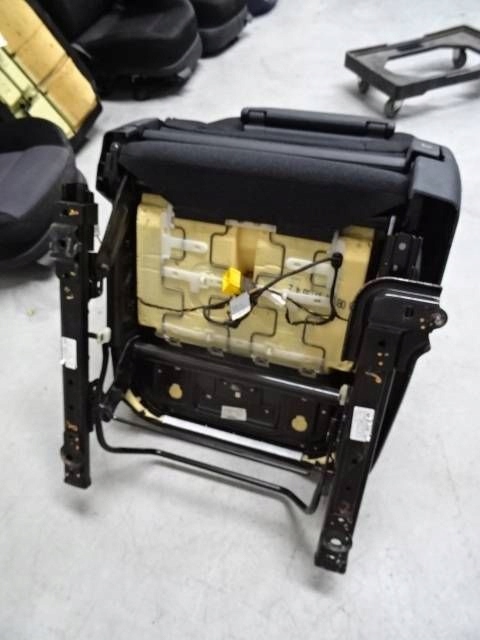 фото №15, Сиденье правый перед peugeot 5008 nr125