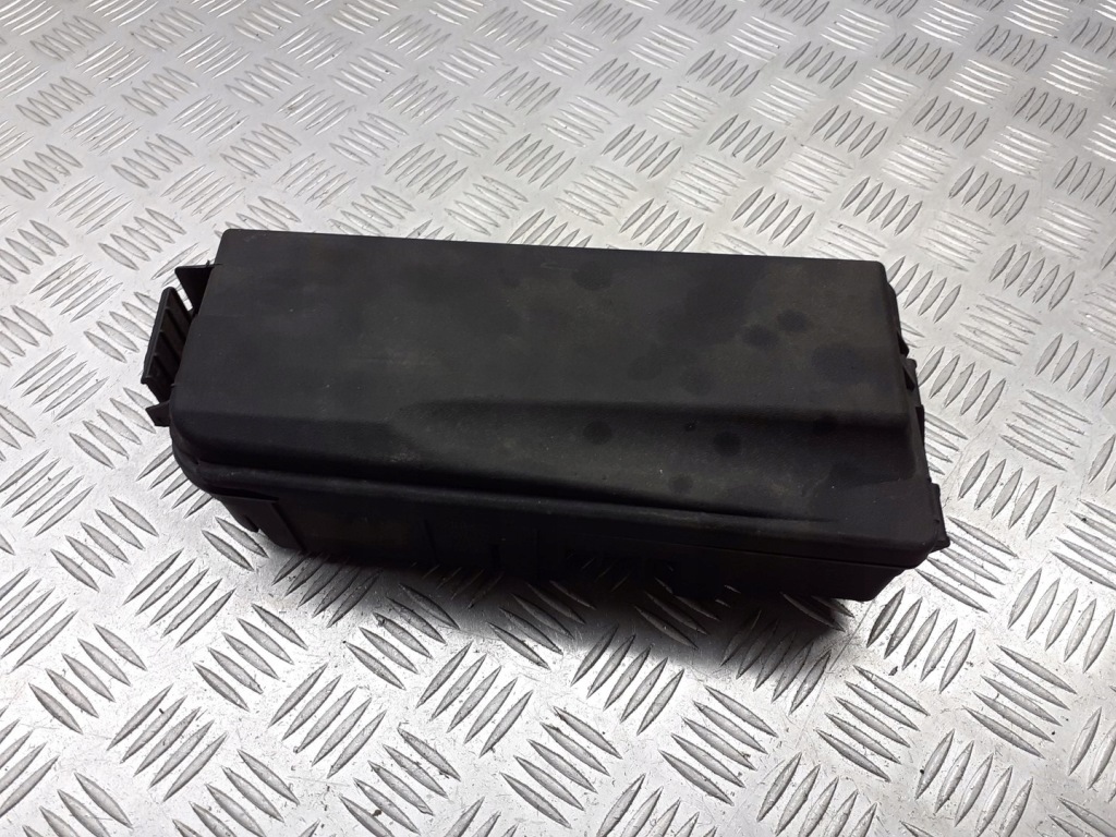 Купить Коробка предохранителей opel signum 1.9 cdti 13240244